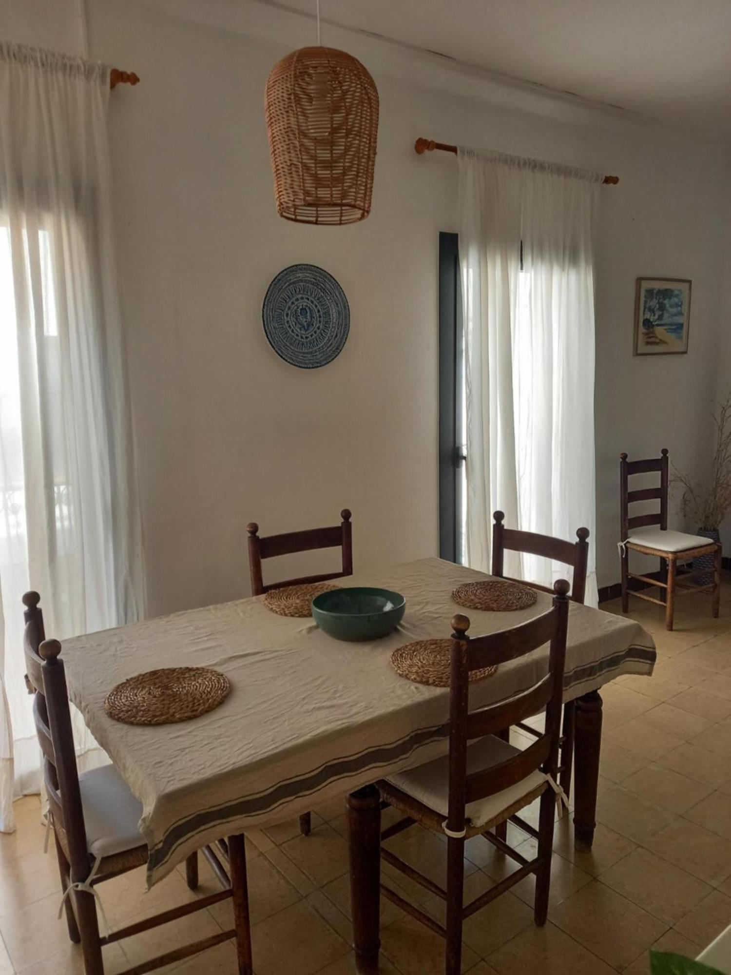 Apartment L'Escala - Pintor Massanet *